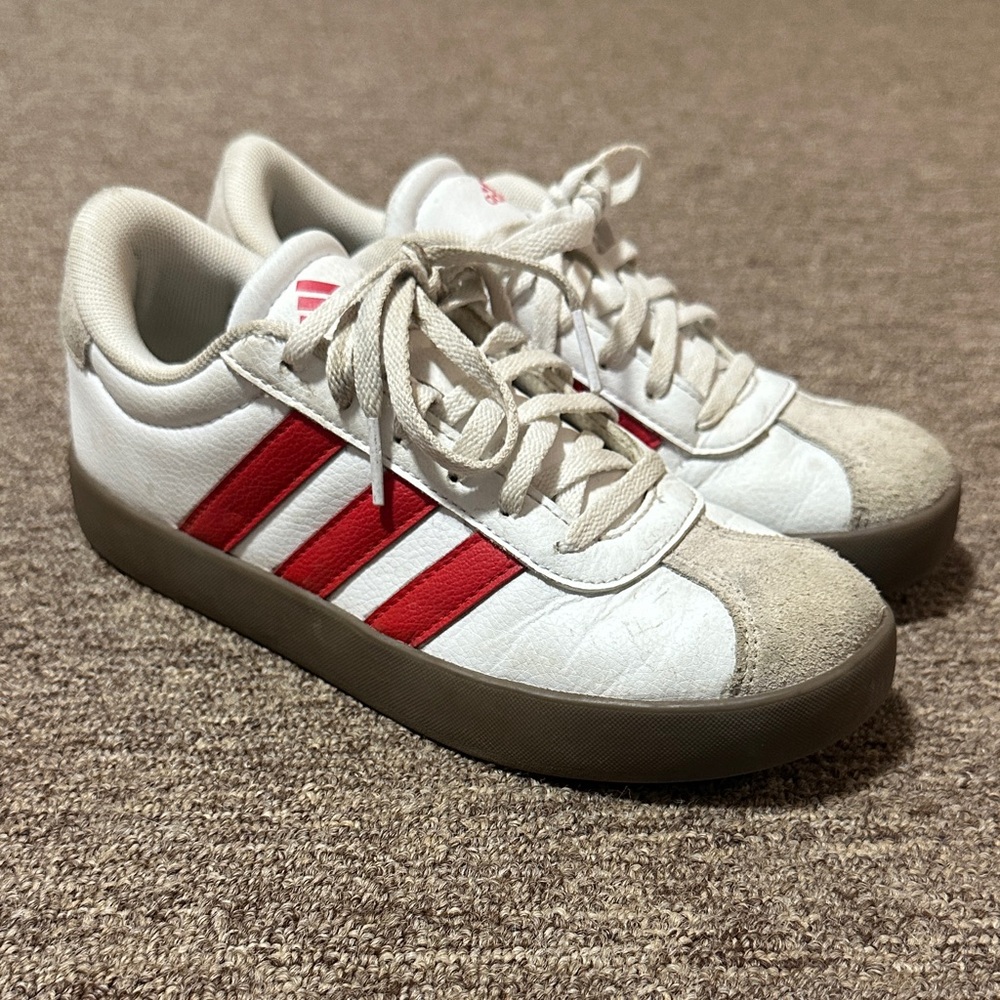 Kids size 3Y Adidas